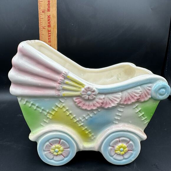 Vintage Baby Carriage Nursery Planter Made in Japan - Picture 7 of 9